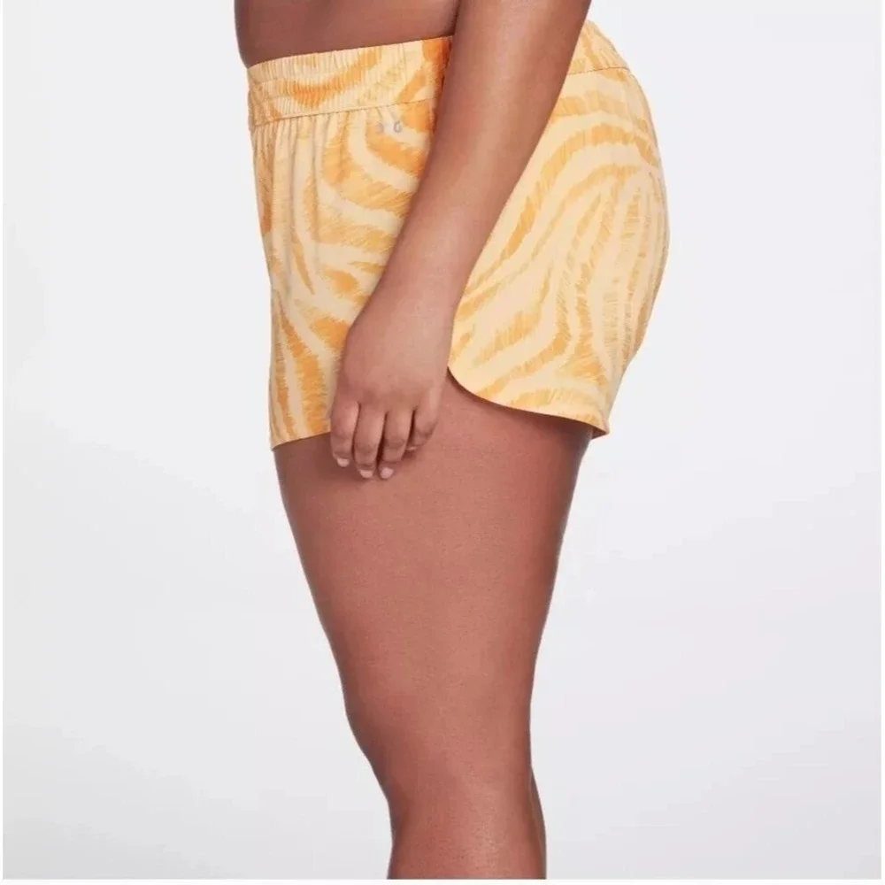 DSG Women's Stride Run Shorts Size 2X Orange‎ Built In Brief NWT 3